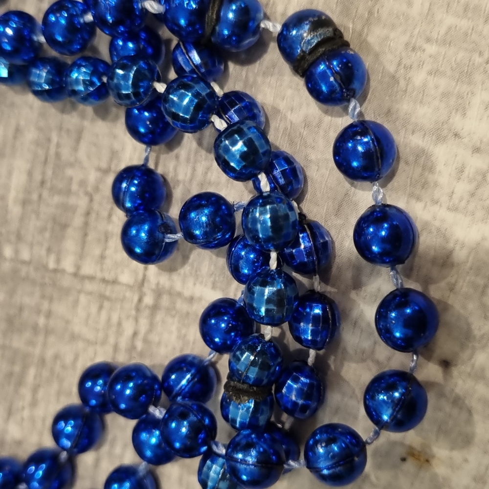 Assorted Bead Necklaces - Picture 4 of 8